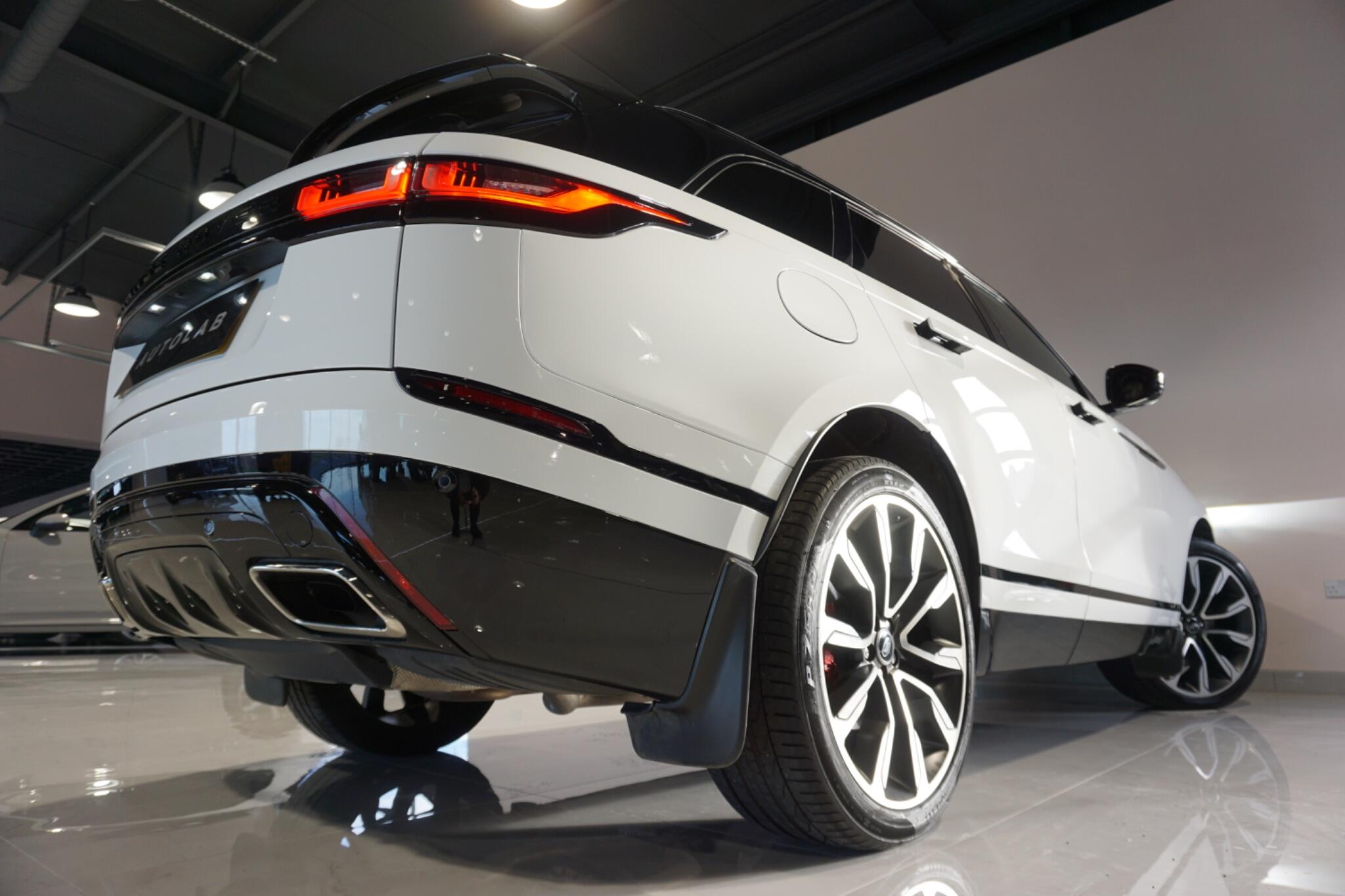 Land Rover Range Rover Velar 3.0 D300 MHEV R-Dynamic SE SUV 5dr Diesel Auto 4WD Euro 6 (s/s) (300 ps)